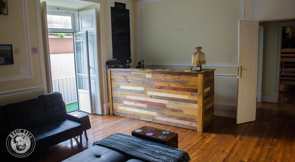 Music Hall Lisbon Hostel Екстер'єр фото
